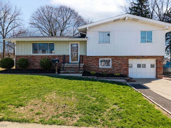 1883 Highview Avenue , Akron, OH 44301