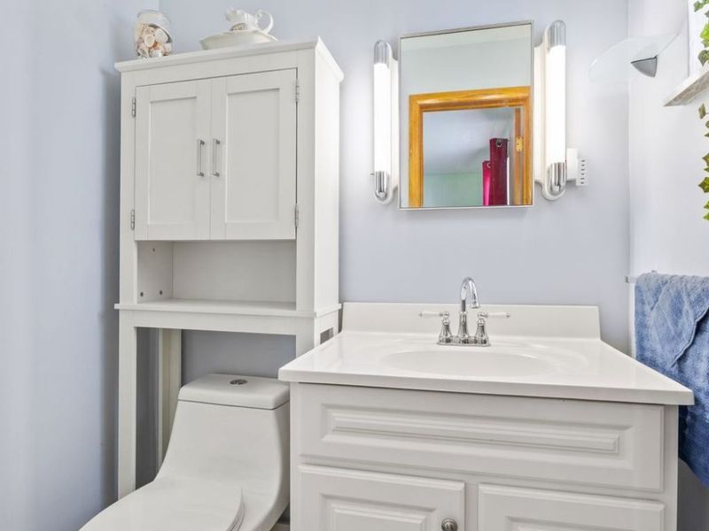 1883 Highview Avenue , Akron, OH 44301 Photo 16