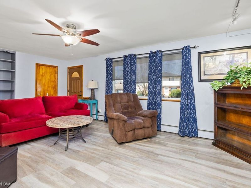 1883 Highview Avenue , Akron, OH 44301 Photo 3