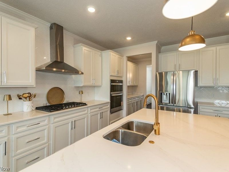 7780 Clydesdale Drive , Mentor, OH 44060 Photo 6