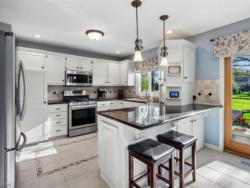 32245 Country Club Drive , Avon Lake, OH 44012 Photo 3