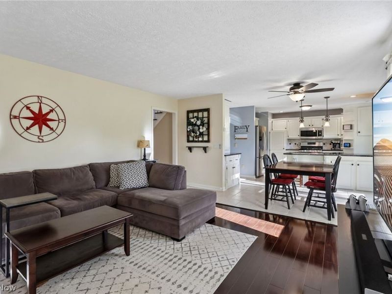 32245 Country Club Drive , Avon Lake, OH 44012 Photo 9