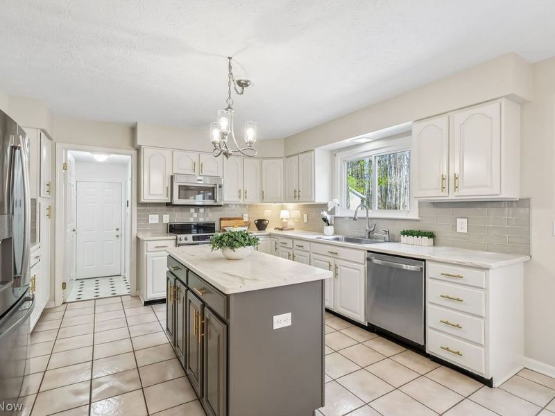 8688 Lake In The Woods Trail , Chagrin Falls, OH 44023 Photo 14