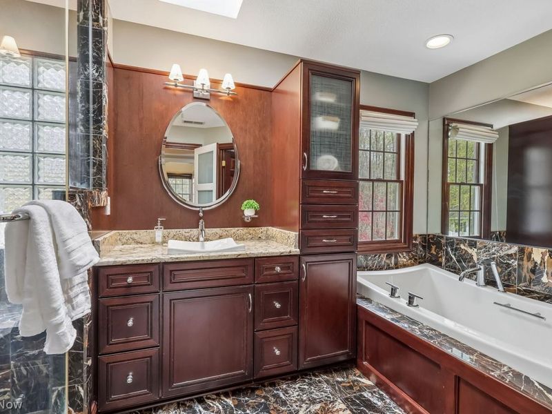 8688 Lake In The Woods Trail , Chagrin Falls, OH 44023 Photo 32