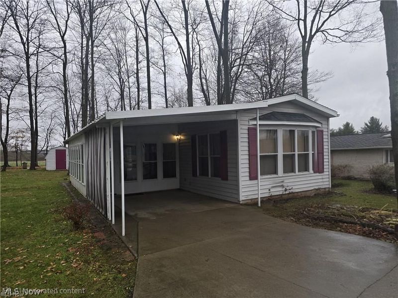 1229 Columbiana- Lisbon Road , Unit 41, Columbiana, OH 44408 Photo 2