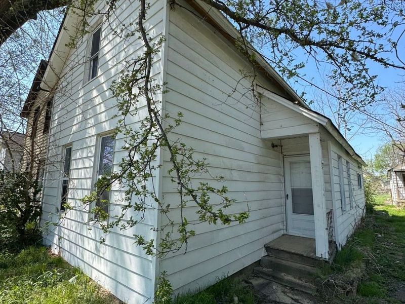 5053 Pershing Avenue , Cleveland, OH 44127 Photo 2