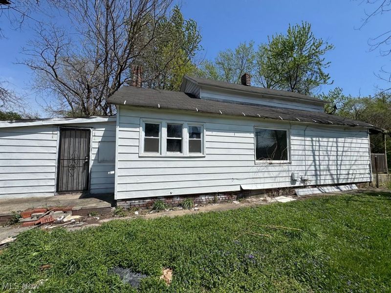 5053 Pershing Avenue , Cleveland, OH 44127 Photo 4