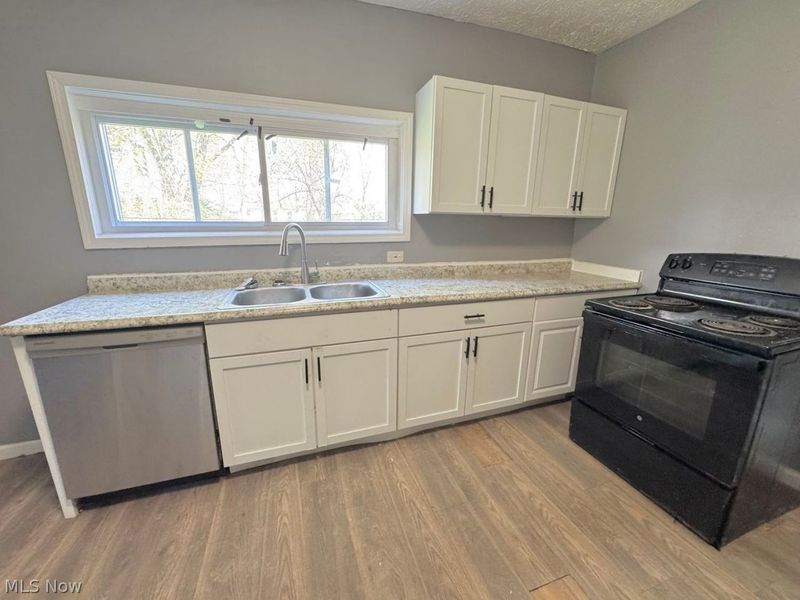 5053 Pershing Avenue , Cleveland, OH 44127 Photo 7