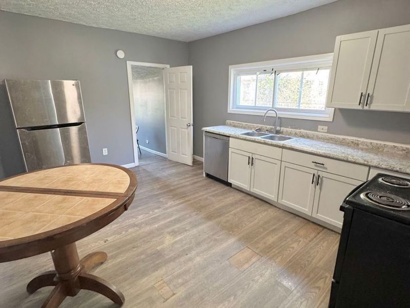 5053 Pershing Avenue , Cleveland, OH 44127 Photo 9