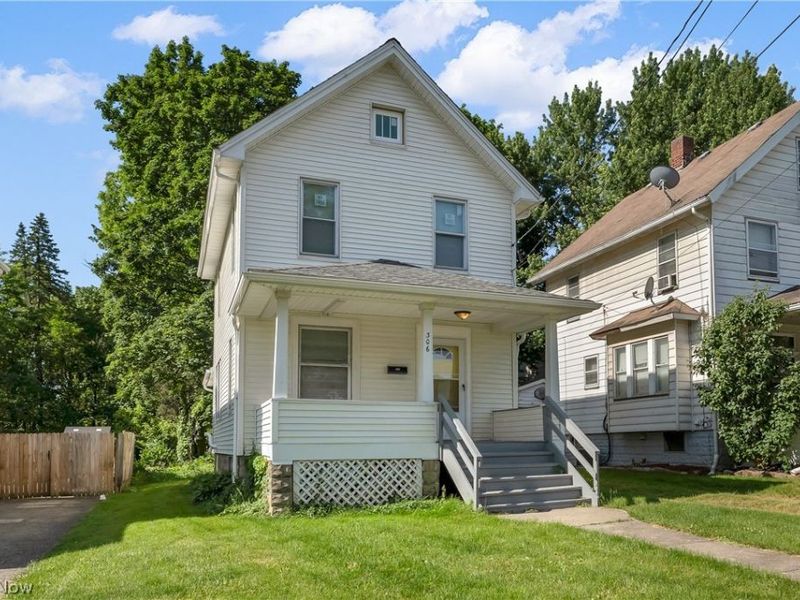 306 Maplewood Avenue, Struthers, OH 44471 Photo 1