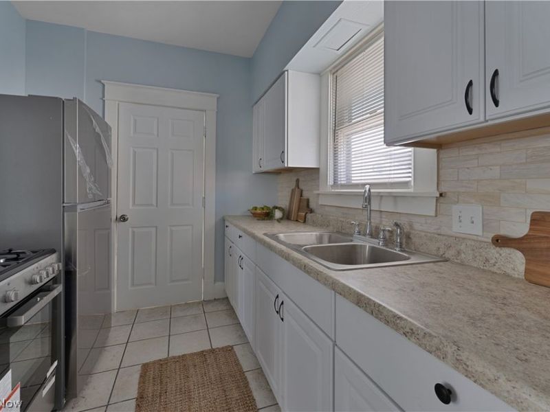 306 Maplewood Avenue , Struthers, OH 44471 Photo 14