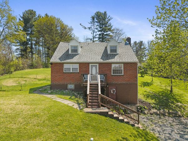 112 Laurel Lane, Valencia, PA 16059