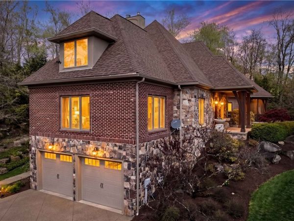 29 Virginia Lane, Canonsburg, PA 15317