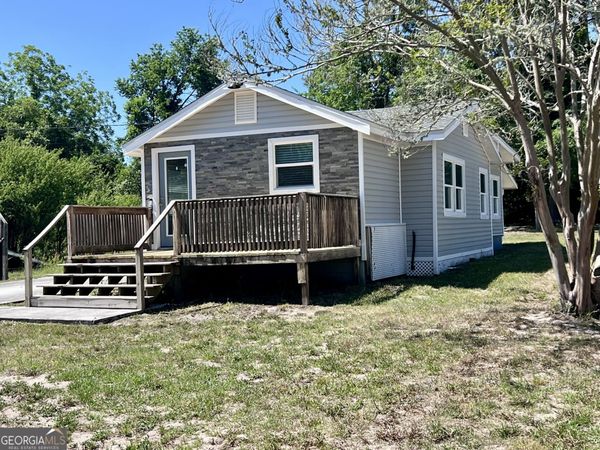 145 Sycamore Street, Jesup, GA 31545