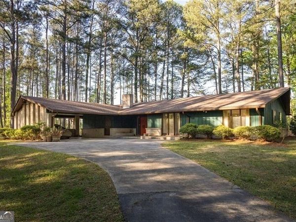 8355 Cedar Grove Road, Fairburn, GA 30213