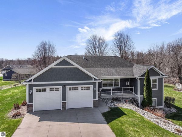 5460 Lone Beech Drive, Traverse City, MI 49685