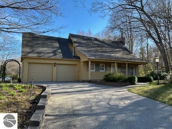 4722 Kingswood Lane, Oscoda, MI 48750