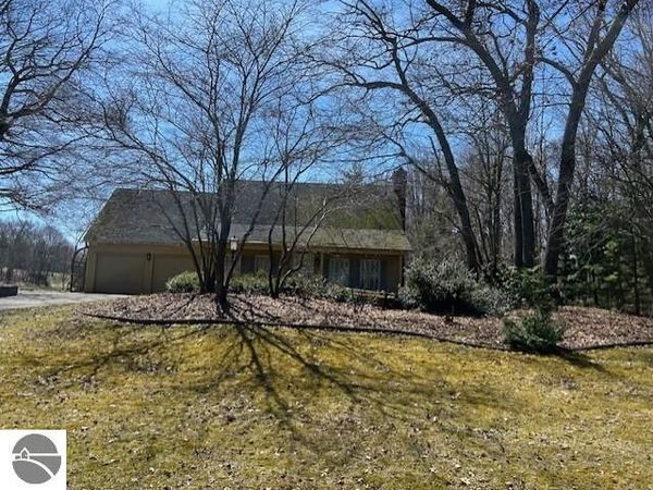 4722 Kingswood Lane, Oscoda, MI 48750