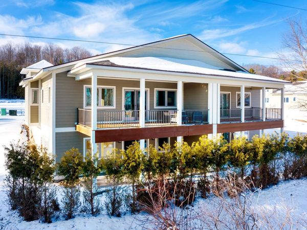 750 Waypoint Circle N, Suttons Bay, MI 49682