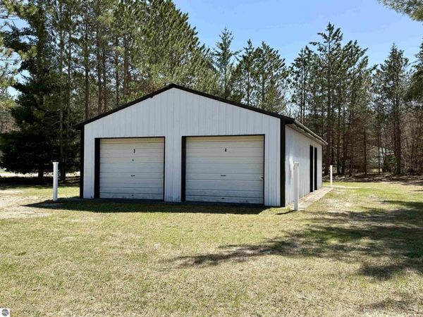 3044 29 Road S, Cadillac, MI 49601