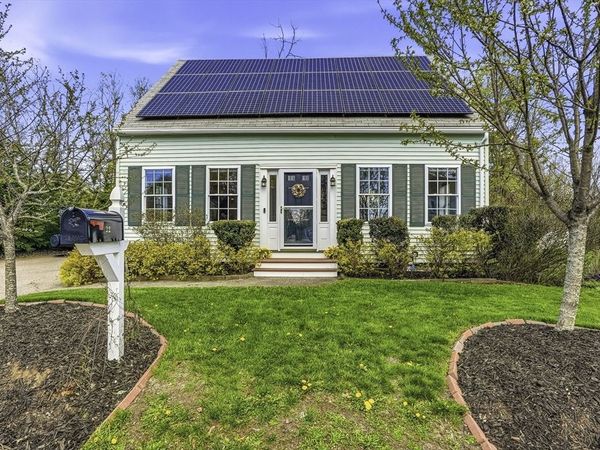 22 South Street, Medfield, MA 02052