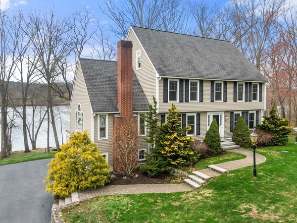16 Merrimack River Rd, Groveland, MA 01834