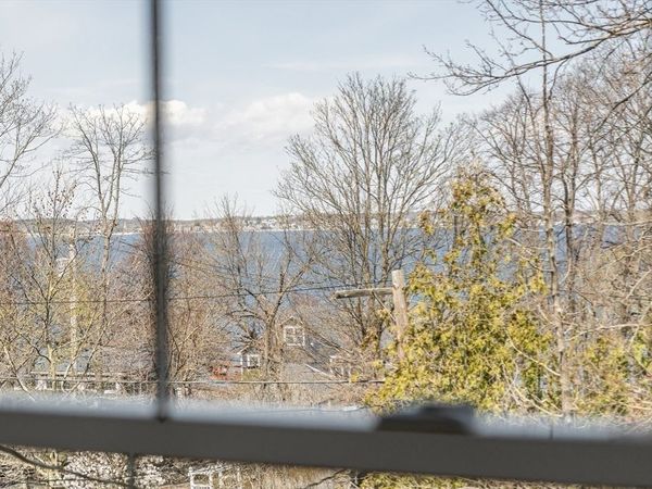 5 Cottage St, Nahant, MA 01908