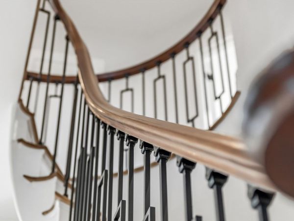 5 Cottage St, Nahant, MA 01908