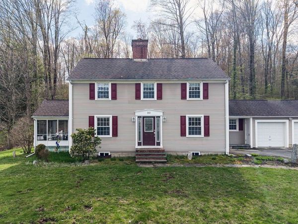 20 High St, Monson, MA 01057