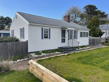 41 Bassett Lane, Dennis, MA 02639