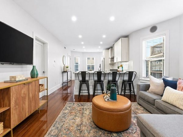 351 Centre St, Unit 2, Boston, MA 02122