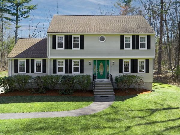 91 Scribner Rd, Tyngsborough, MA 01879