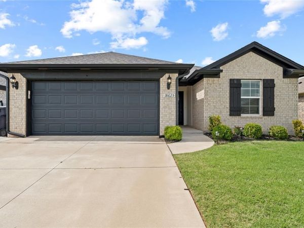 18625 Cantar Drive, Edmond, OK 73012