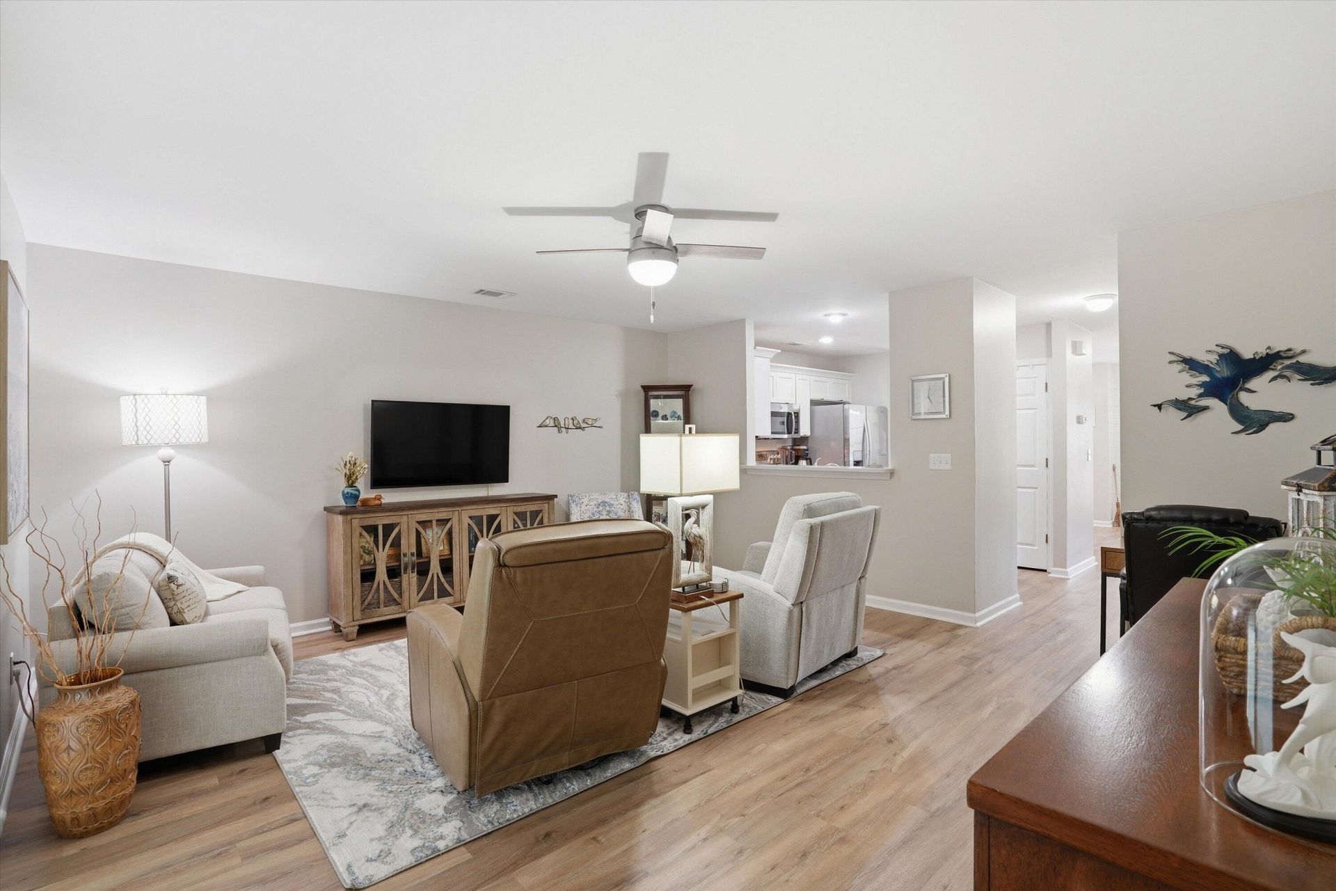 1295 Island Club Drive Photo 13