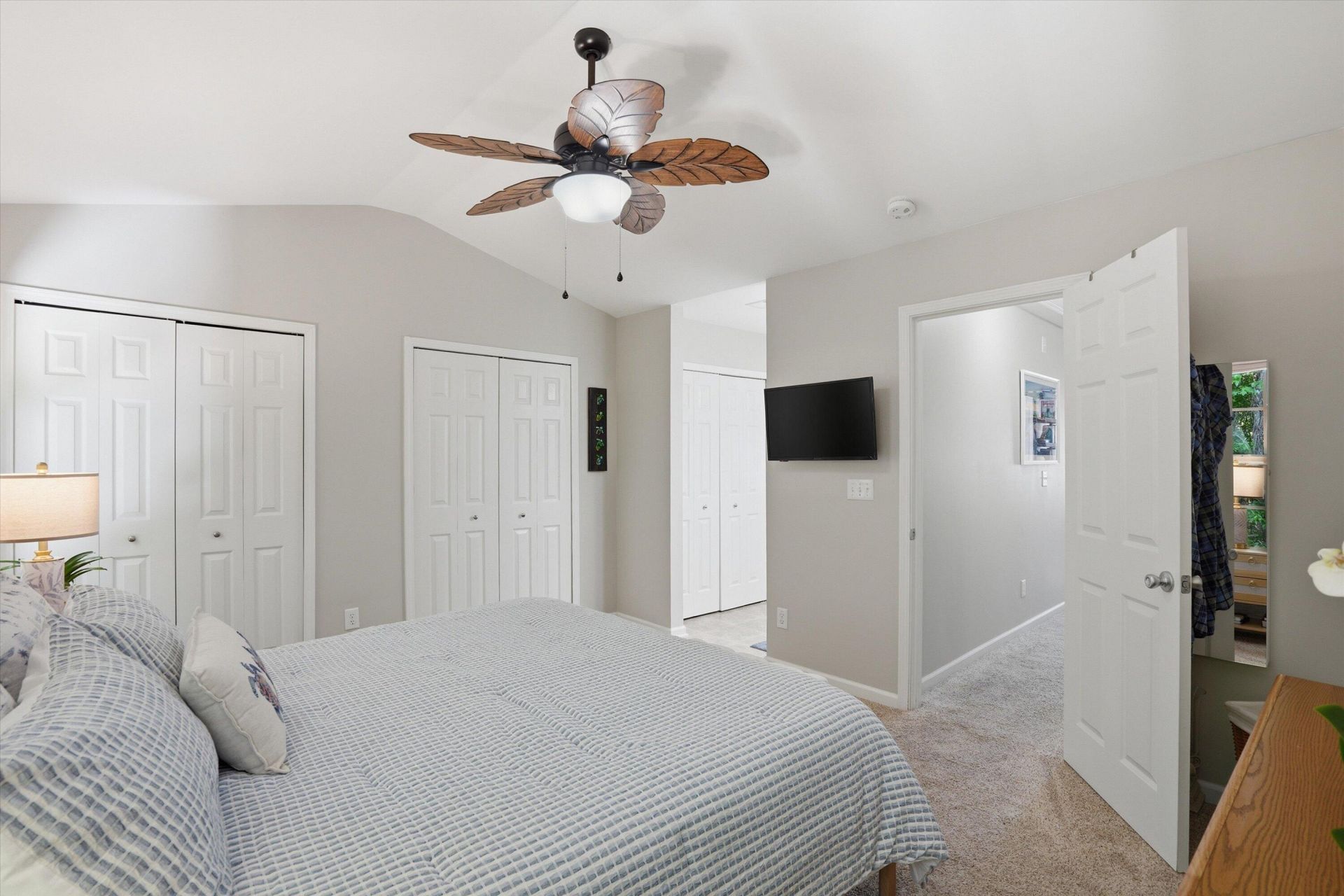 1295 Island Club Drive Photo 17