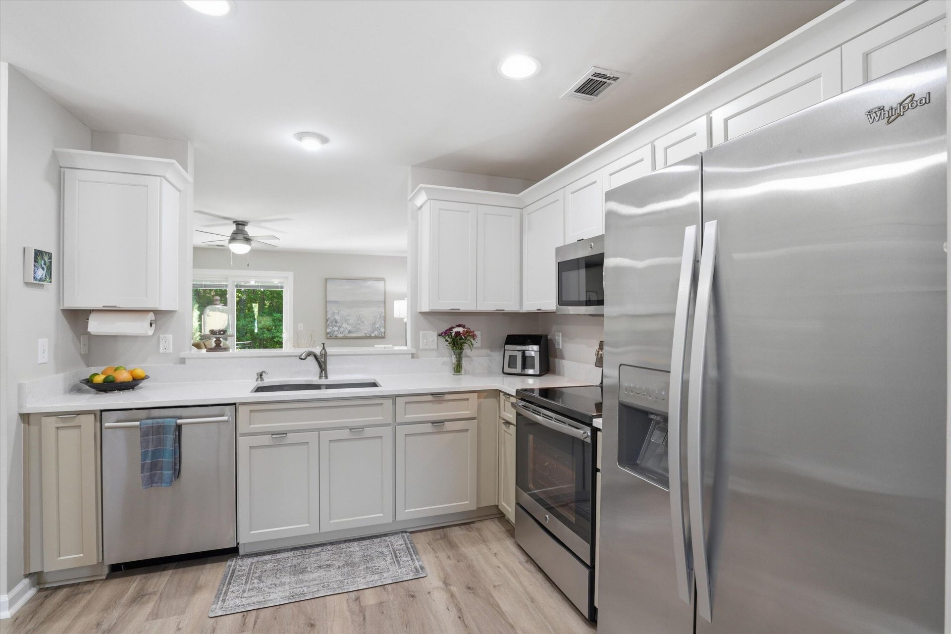 1295 Island Club Drive Photo 6