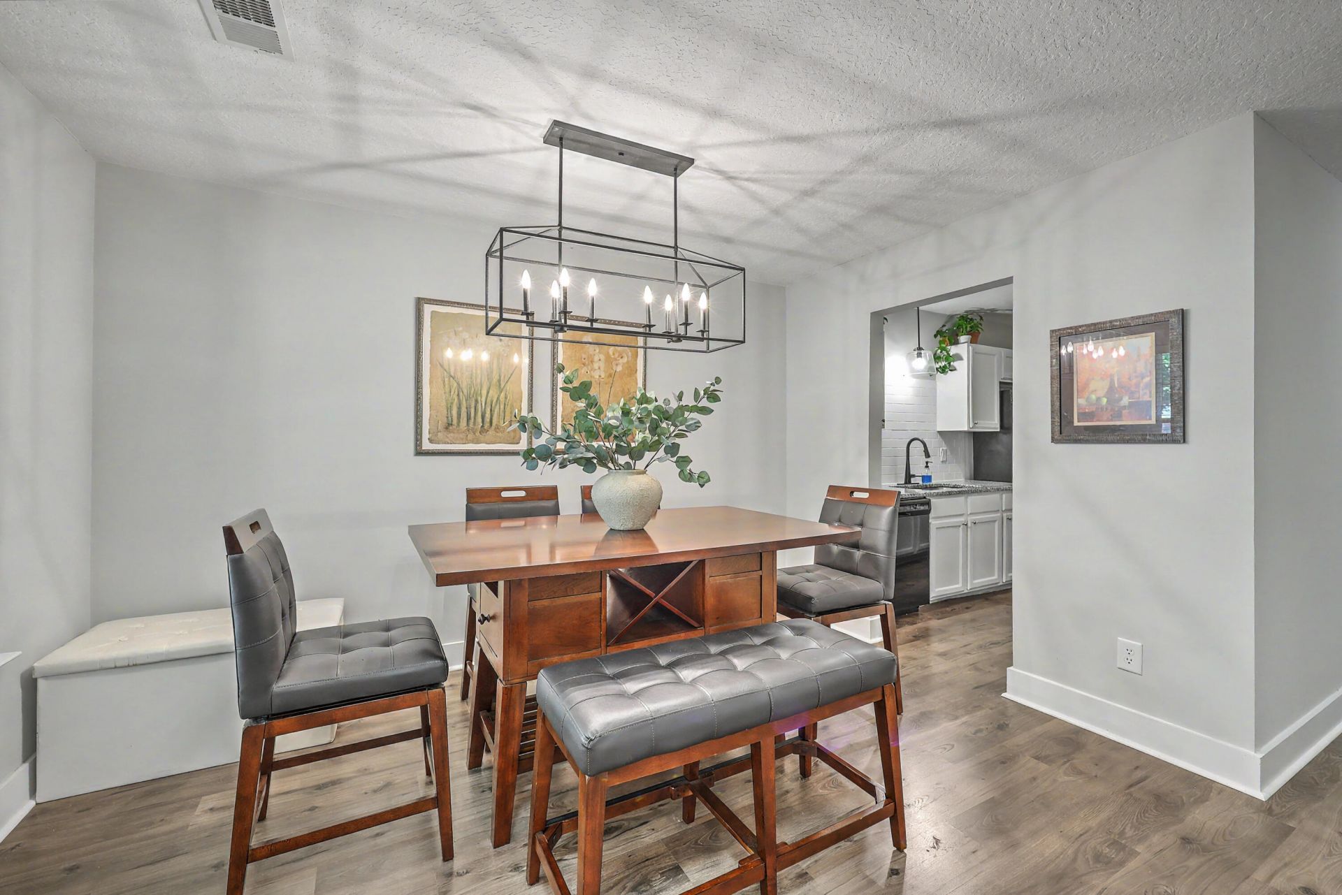 7868 Montview Road Photo 12