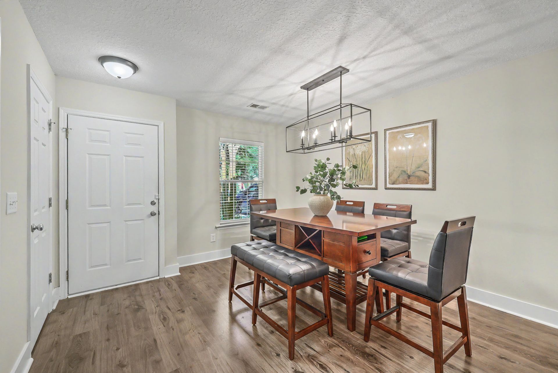 7868 Montview Road Photo 13