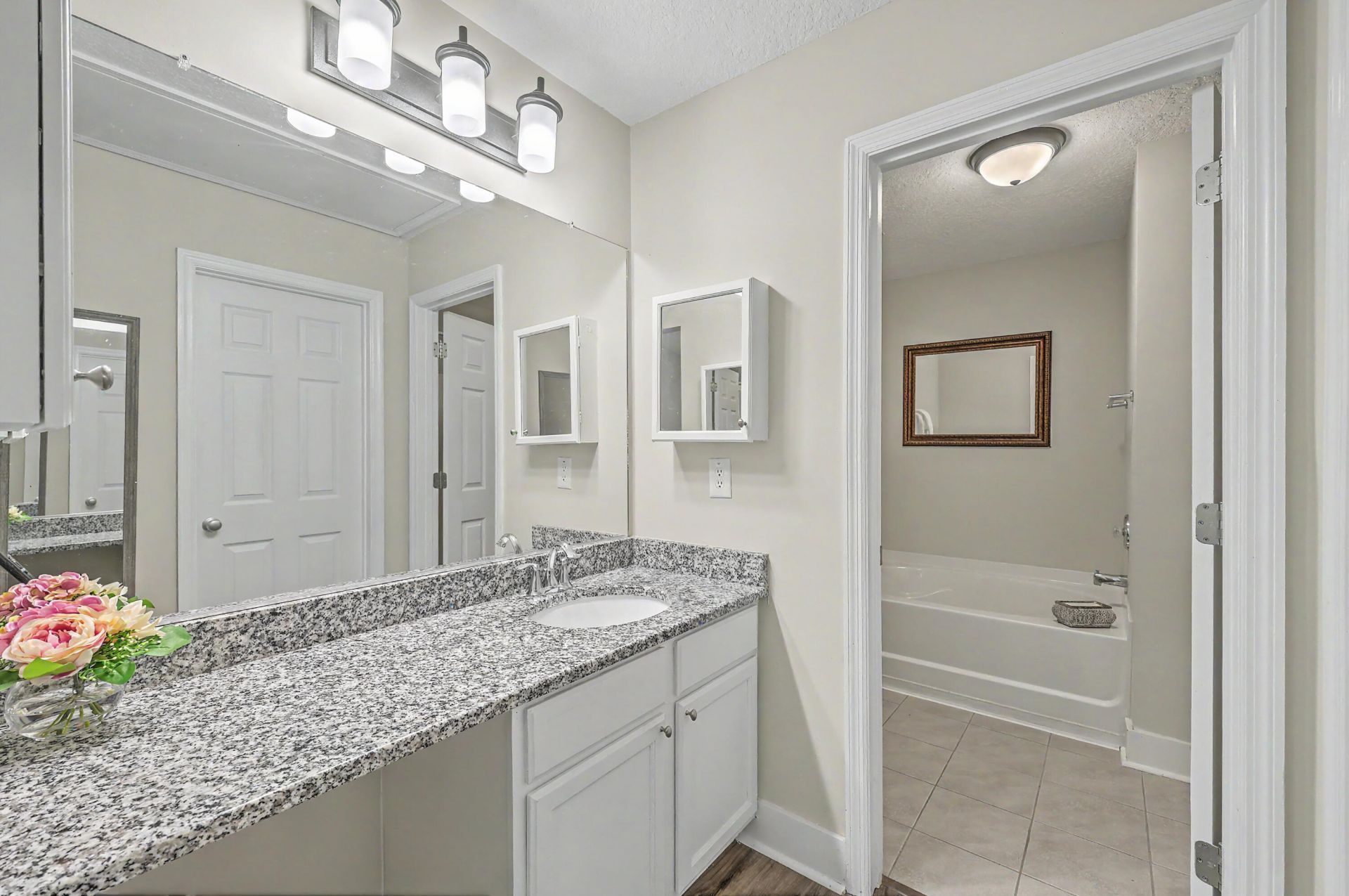 7868 Montview Road Photo 17