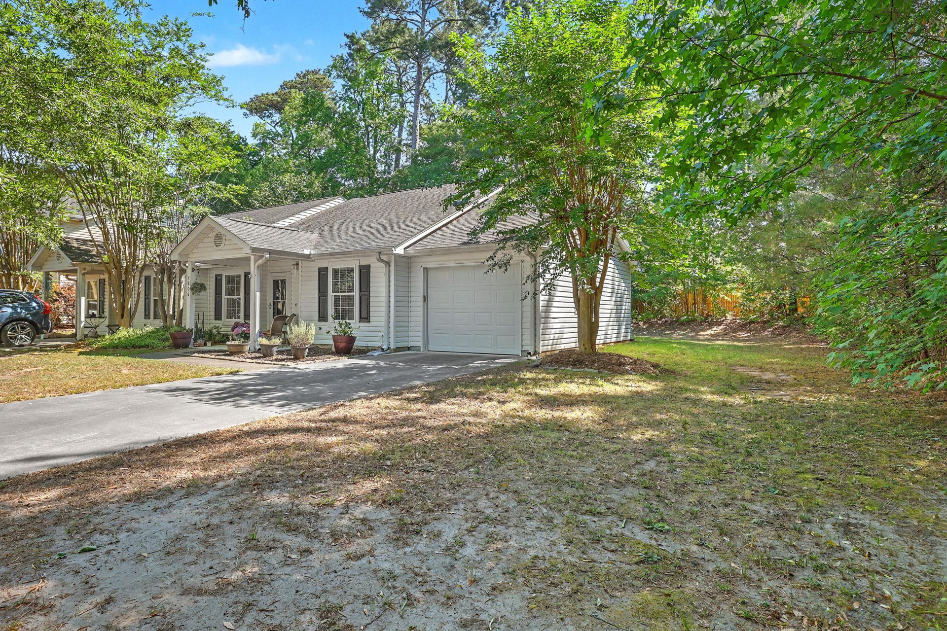 7868 Montview Road Photo 29