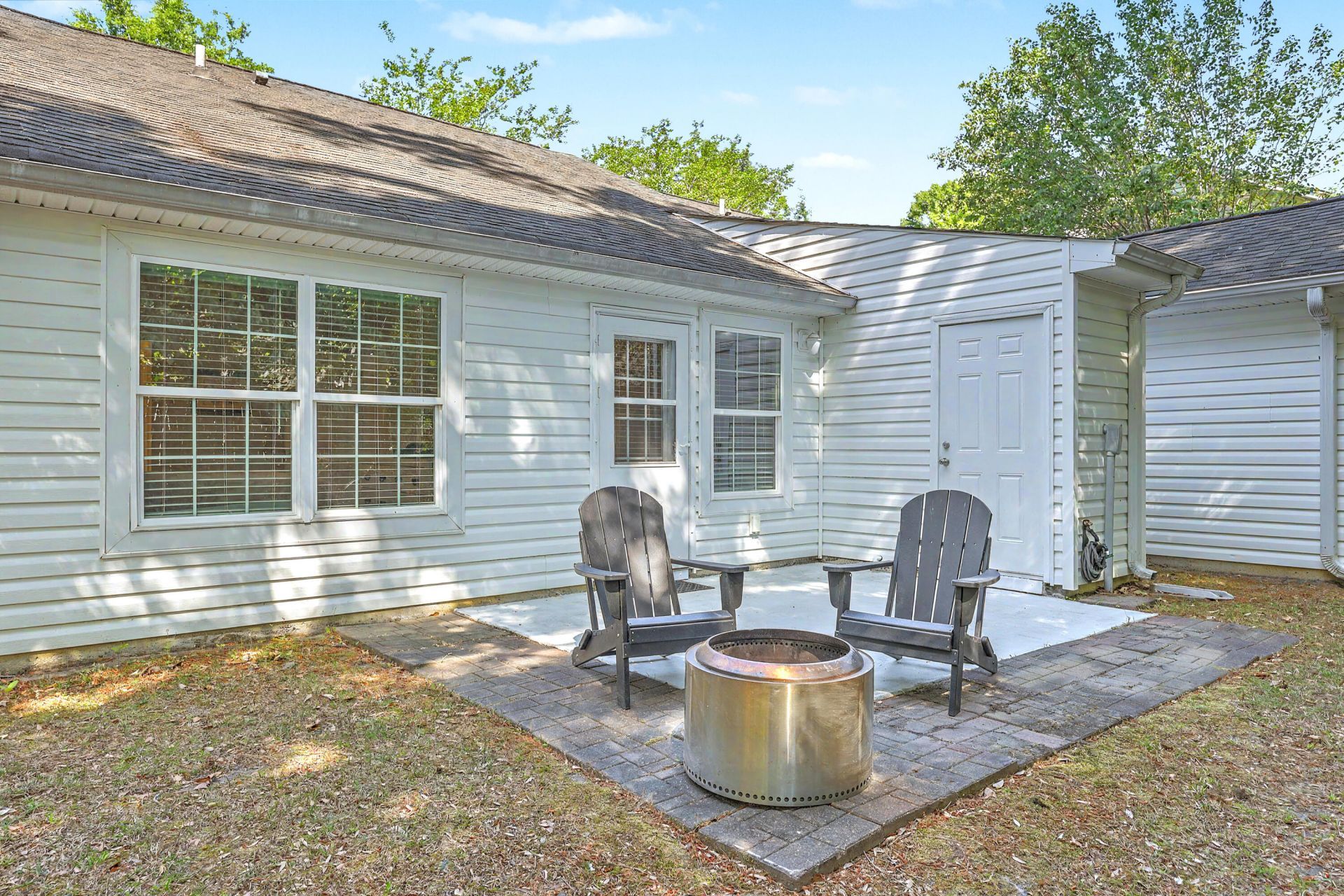 7868 Montview Road Photo 32