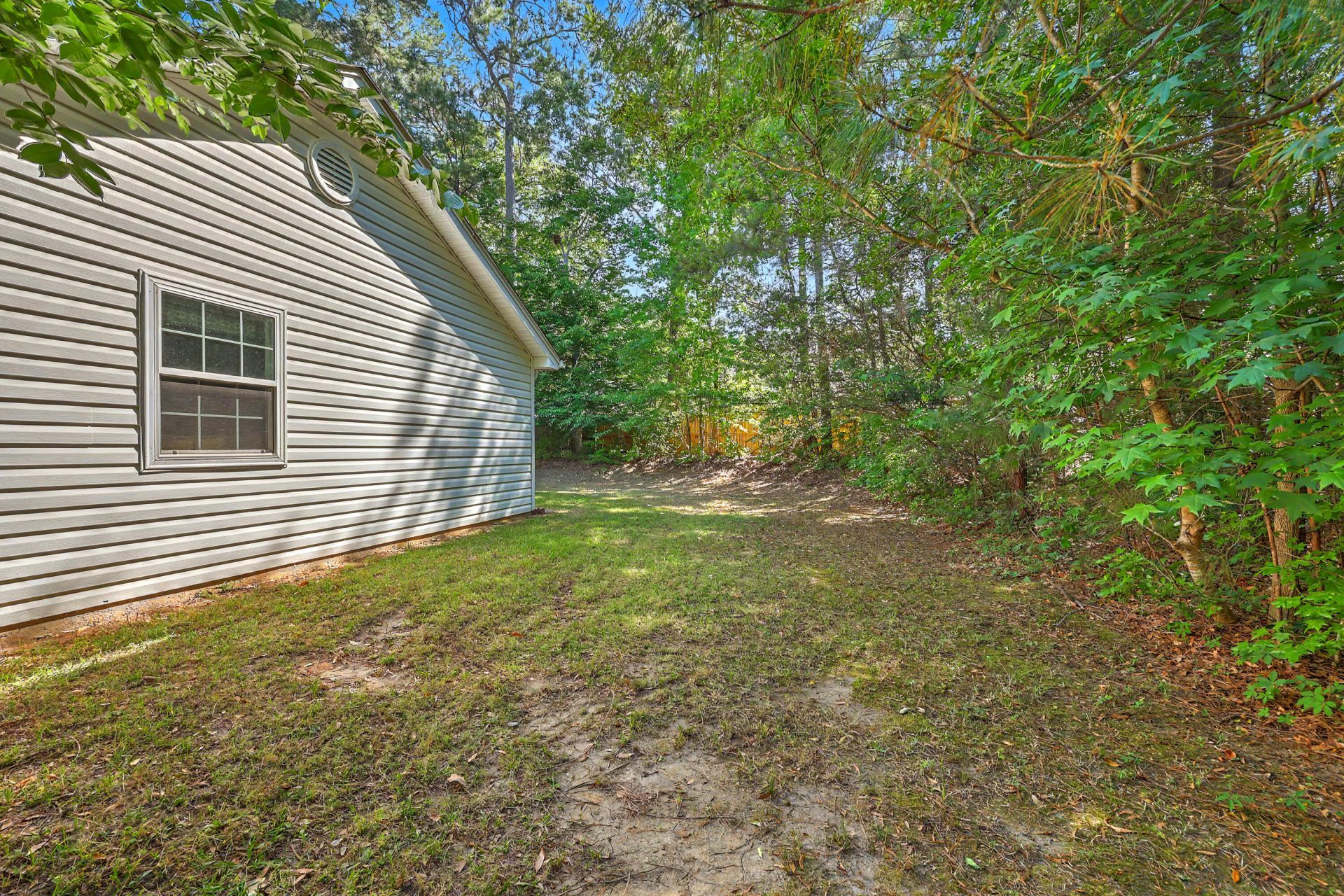 7868 Montview Road Photo 36