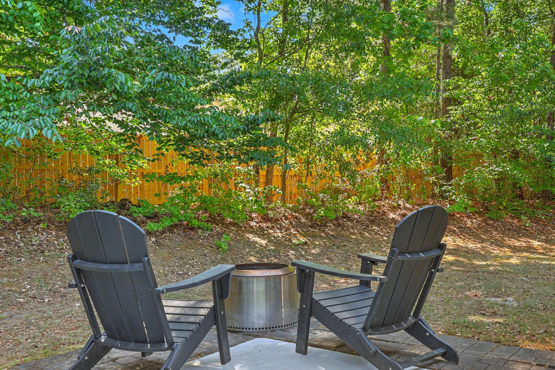 7868 Montview Road Photo 6