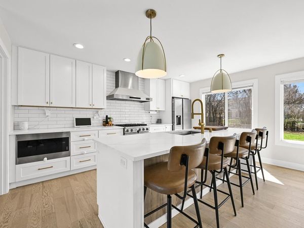 1101 W County Line ROAD, Bayside, WI 53217