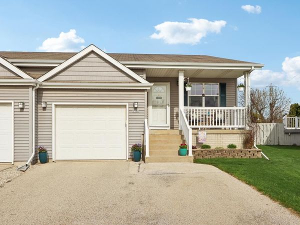 1238 Lombardi WAY, Waukesha, WI 53186