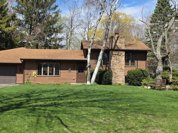 2012 Creek Ridge DRIVE, Racine, WI 53402