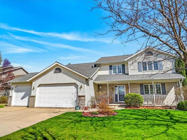 1205 Greenbrier Drive, Waunakee, WI 53597