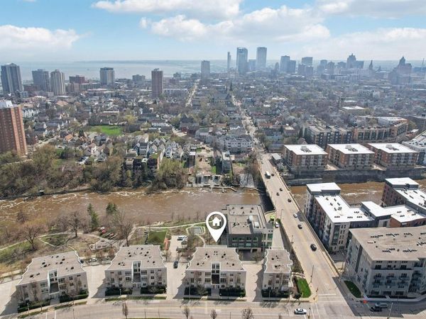 2118 N Commerce STREET, Milwaukee, WI 53212