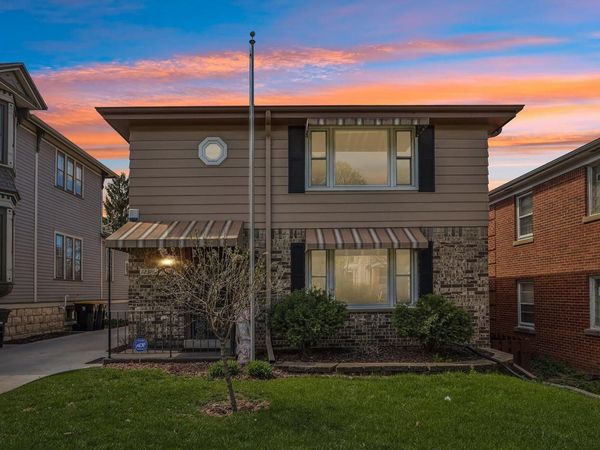 1231 Glenview AVENUE, Milwaukee, WI 53213