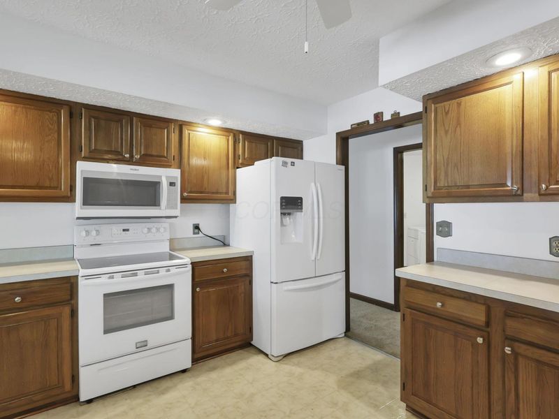 2536 Youngs Grove Road , Columbus, OH 43231 Photo 22